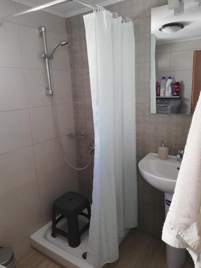 Small Studio With Yard Ханья Экстерьер фото
